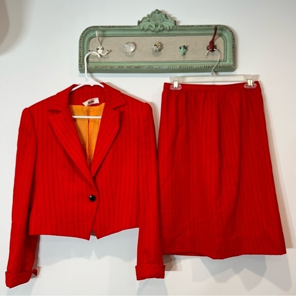 Vintage 1980s Neiman Marcus wool two-piece skirt suit red black Women’s 8 - Picture 1 of 11
